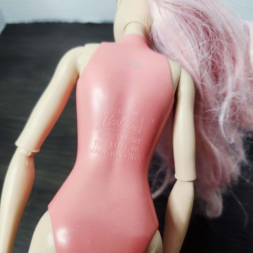 Barbie - Picture 7 of 8